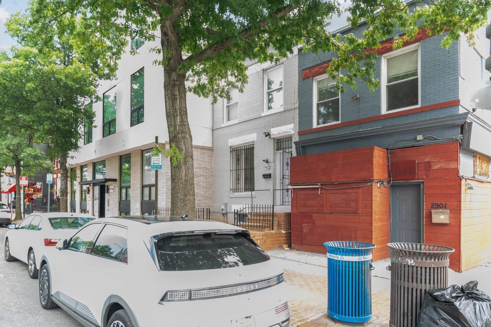 Unit # 1 - Right Next To Howard Apartment Washington