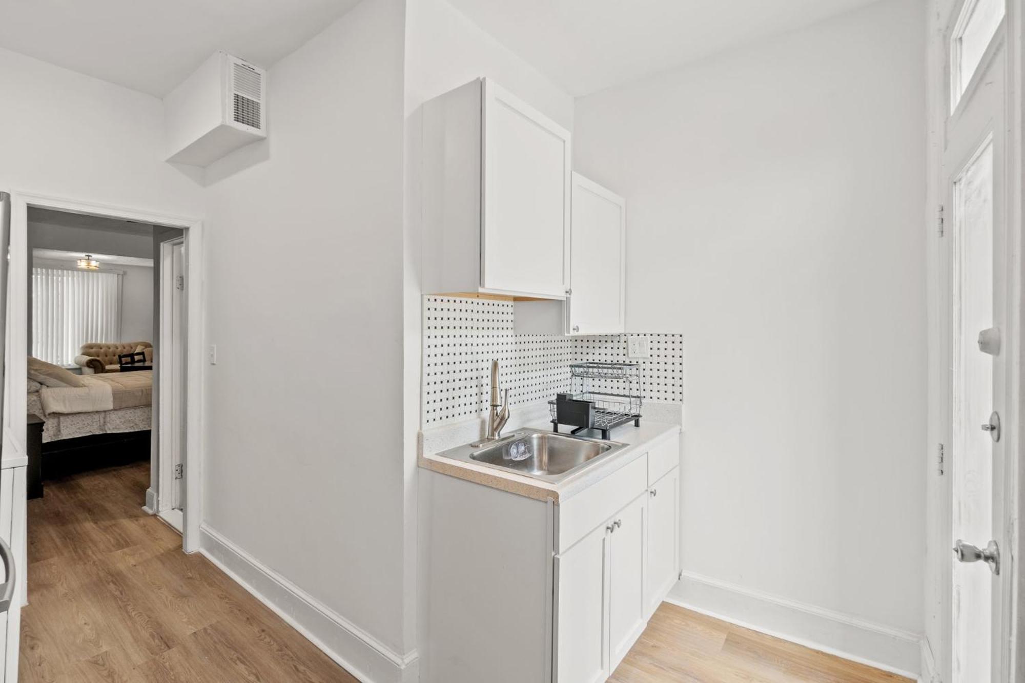 Unit # 1 - Right Next To Howard Apartment Washington
